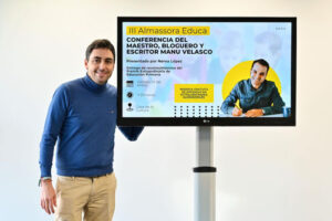 CONFERENCIA MANU VELASCO